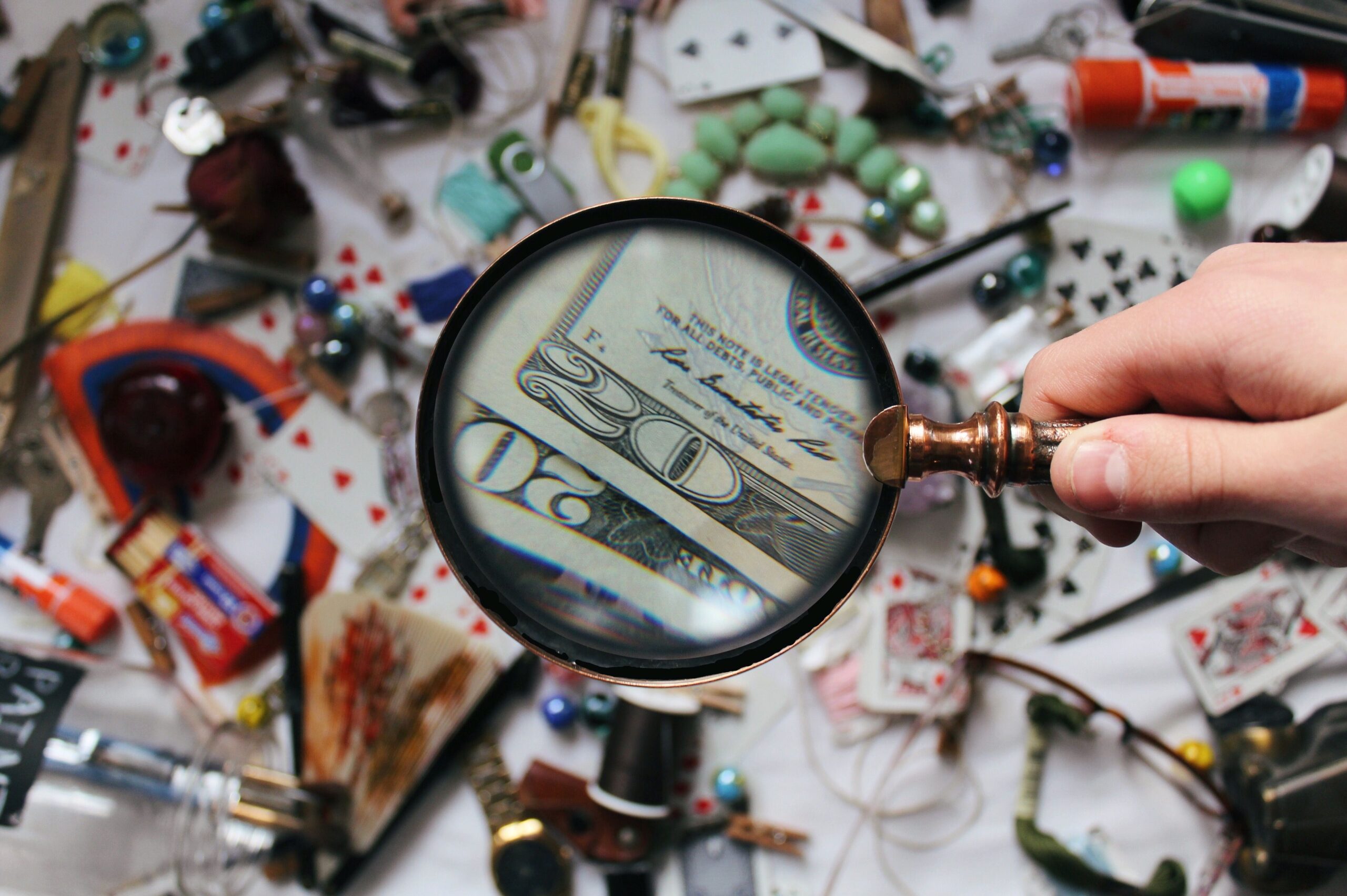 A magnifying glass, useful for confirming small bed bug shells during inspection
